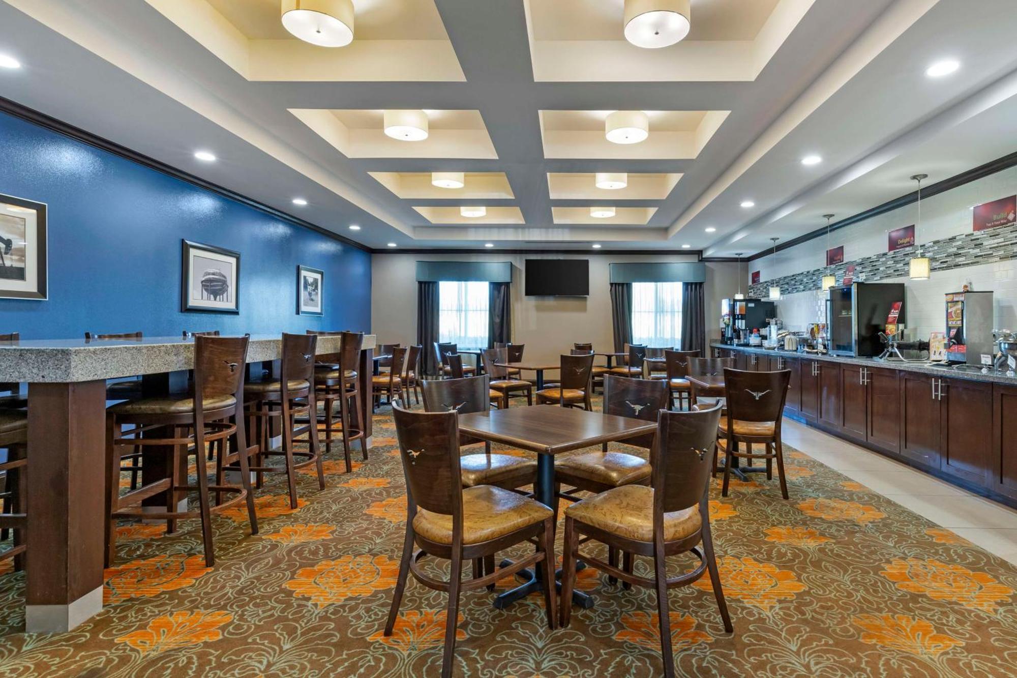 Best Western Plus Longhorn Inn & Suites Luling Exterior foto
